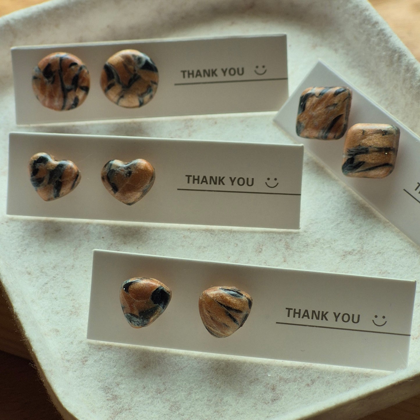 Atardecer Salvaje – Colección de Pendientes de Arcilla"