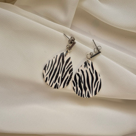 Pendientes de lágrima con estampado cebra