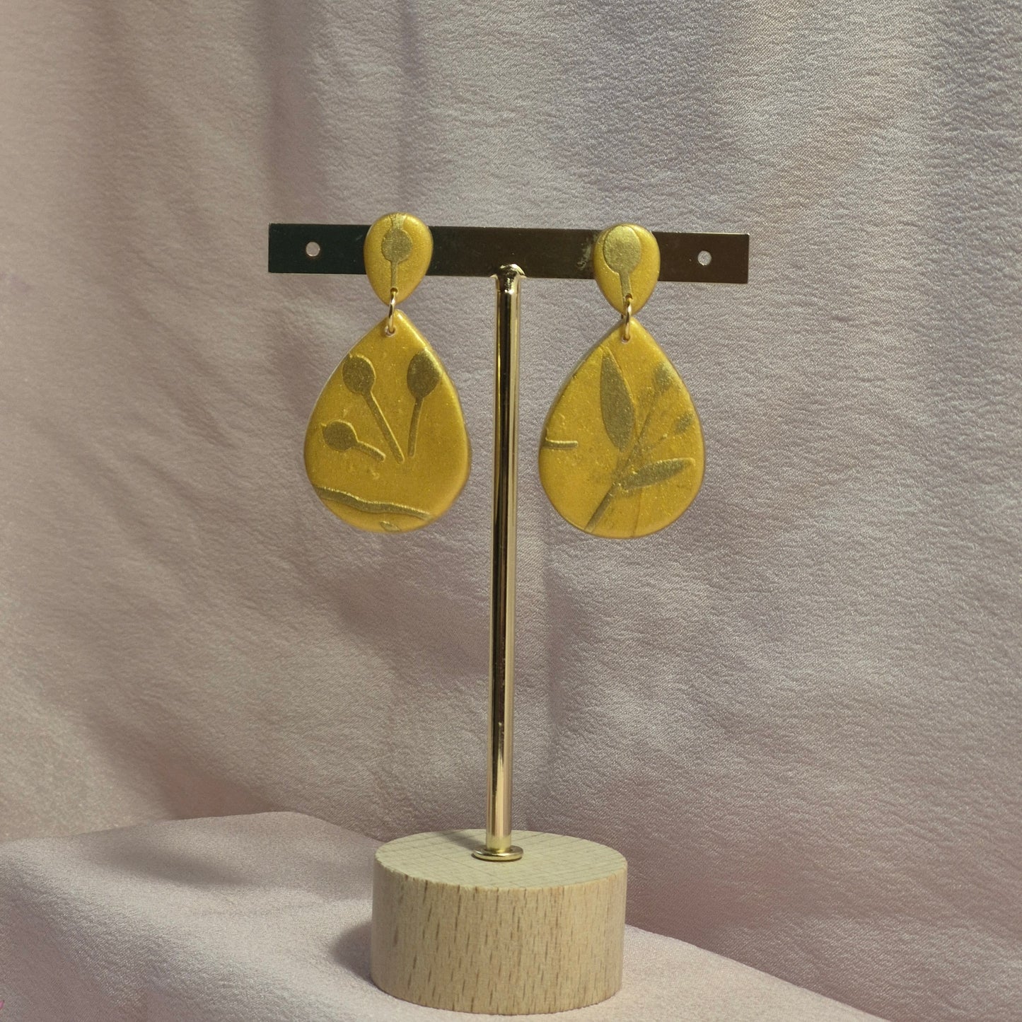 Pendientes Lagrima Dorada