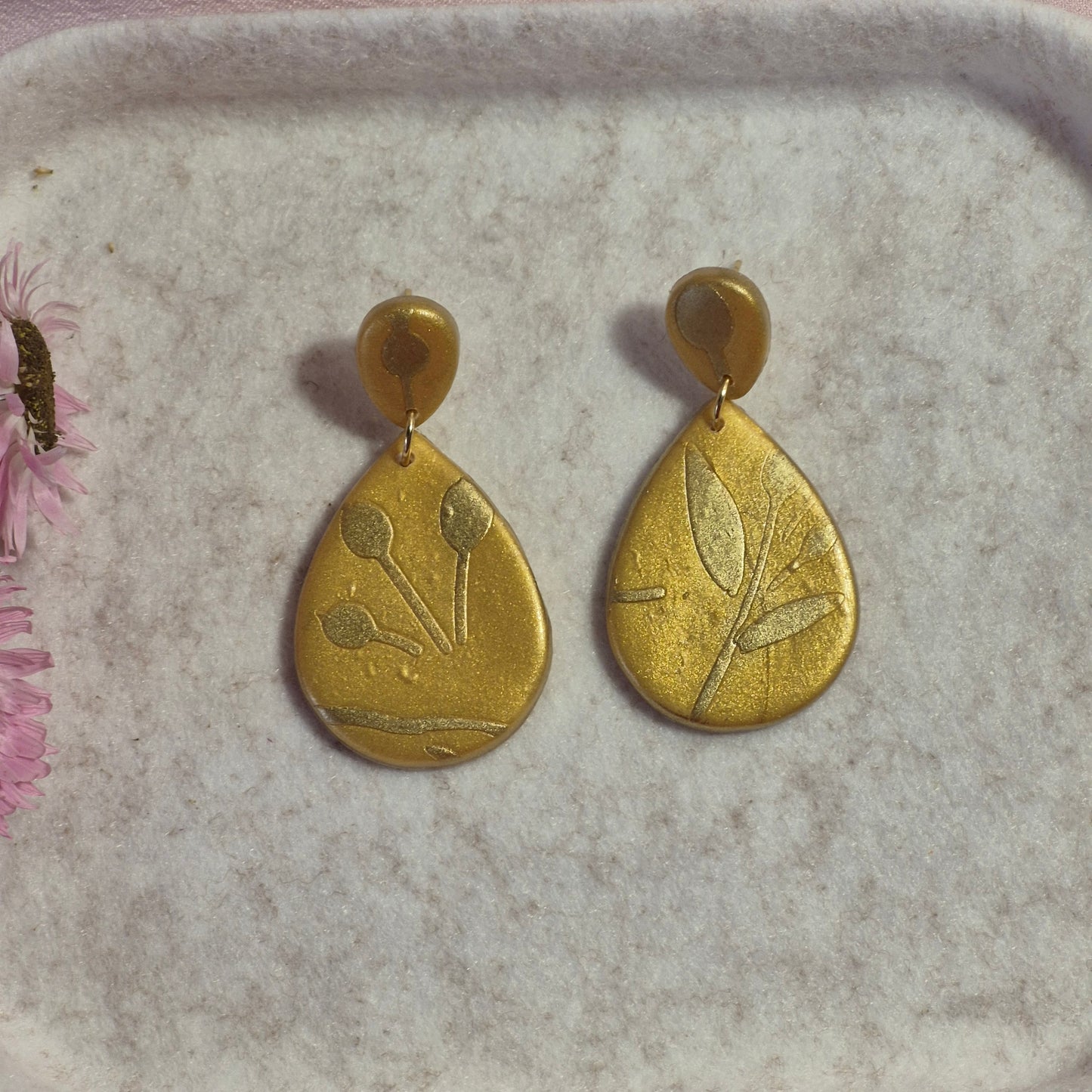 Pendientes Lagrima Dorada