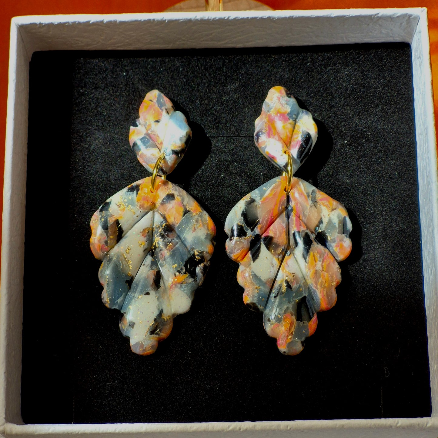 Pendiente Hoja de Mármol Dorado